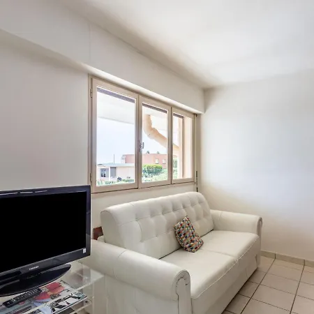 Апартаменты Le Grand Large-5 By Interhome Ле-Лаванду