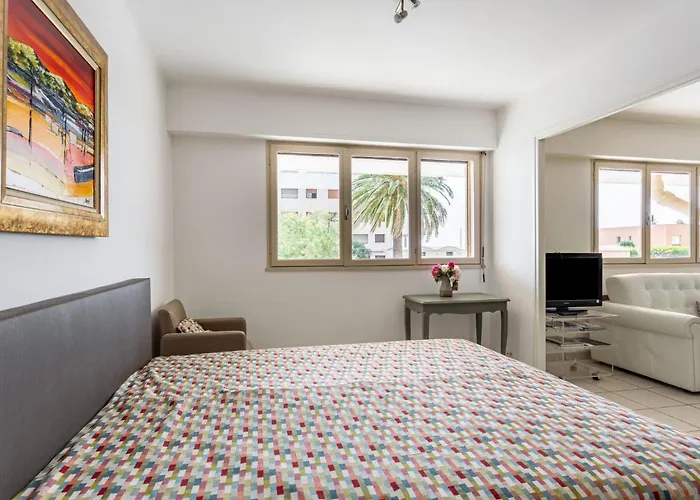 Le Grand Large-5 By Interhome